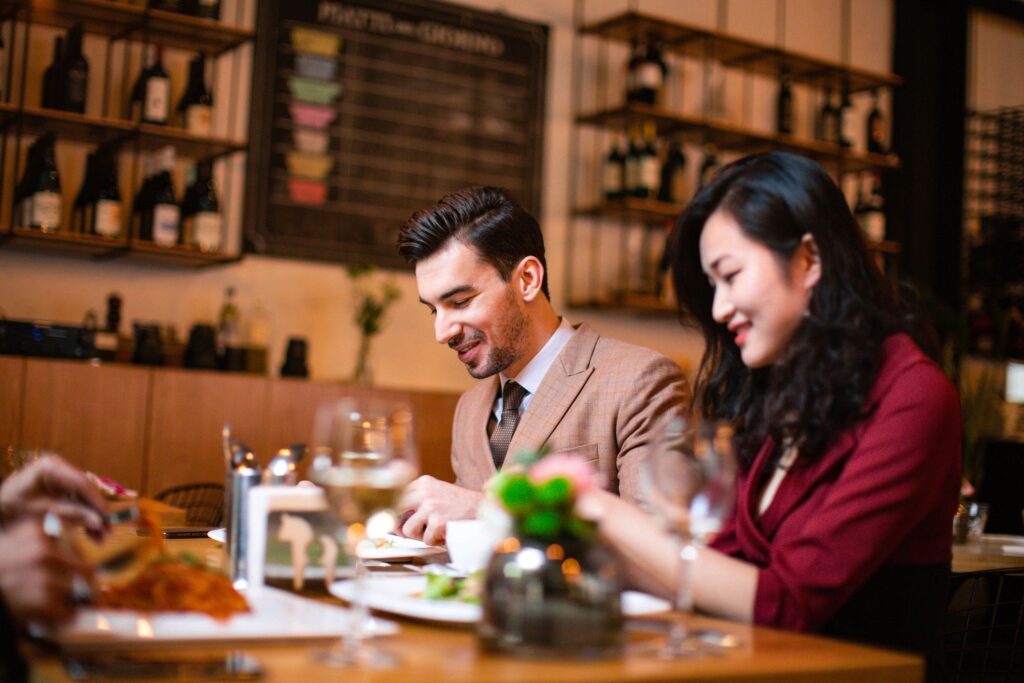 couple dining restaurant